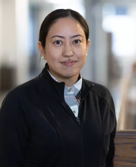 a profile photograph of Shino Toma